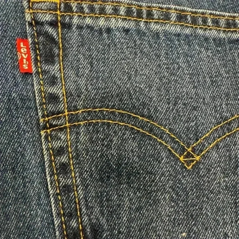 Levi’s men’s 505 jeans size 34 x 32 perfect condition